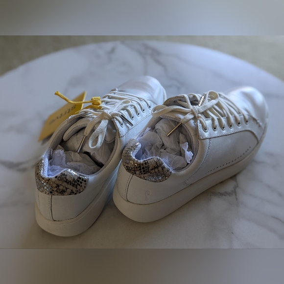 Strive Dakota Sneakers, New in Box- White w/ Silver Snakeskin, Size 7 (EU 38) - Picture 4 of 5